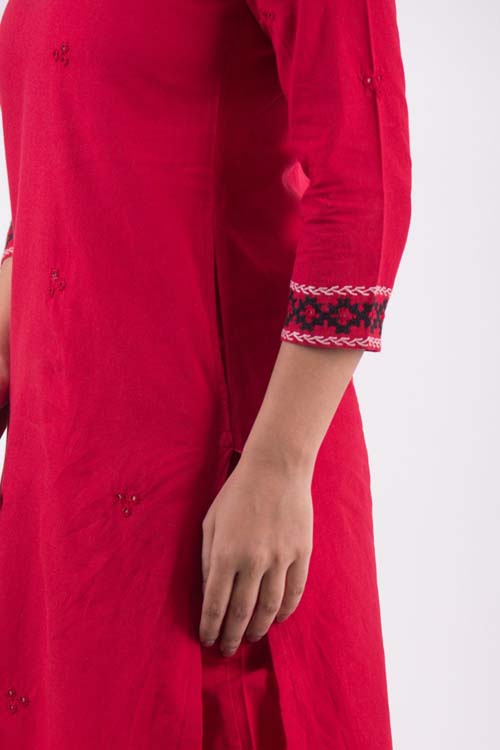 Urmul Desert Crafts-  "Savariya'' V- Neckline Kurta - Image 4