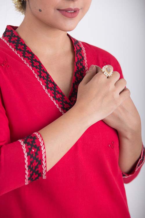 Urmul Desert Crafts-  "Savariya'' V- Neckline Kurta - Image 5