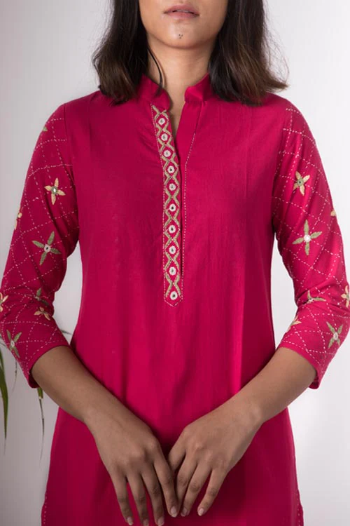 Urmul 'Dholamaru' Hand Embroidered Cotton Kurta Pant Set (2Piece Set) - Image 5