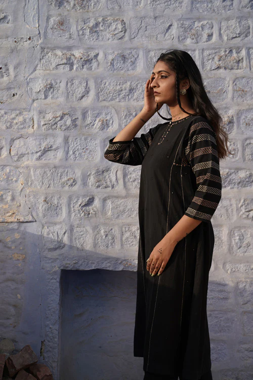 Urmul 'FASANA' Handloom Kurti set (Kurti,Pant ) - Image 5