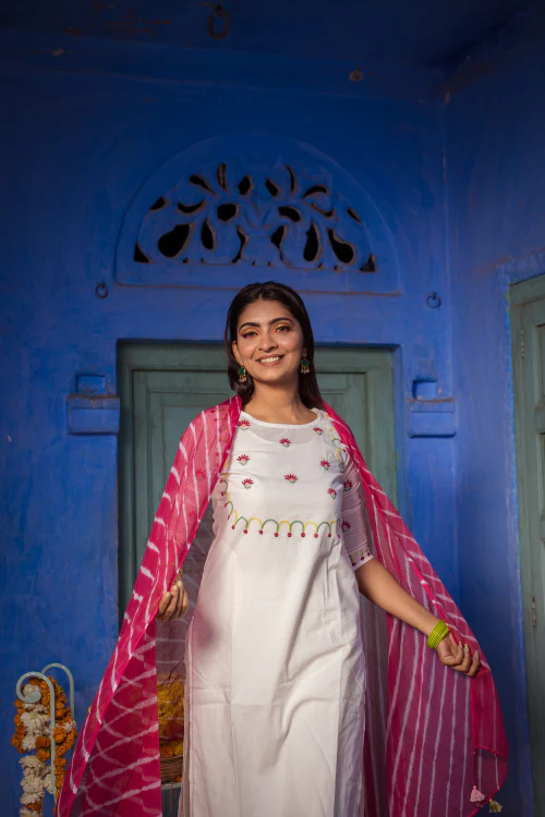 Urmul 'Khalq' Pure Cotton Kurti set.(Kurti,Pant and Dupatta)