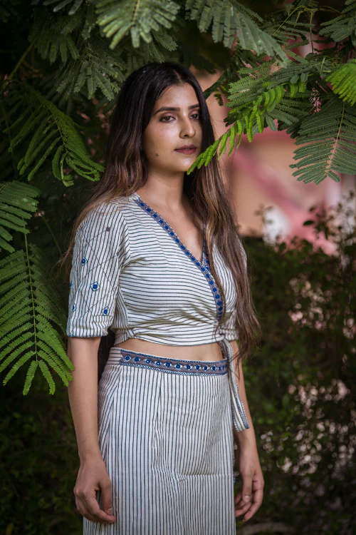 Urmul 'Neshama' Handloom Embroidered Skirt and top set (2pc skirt and top) - Image 6