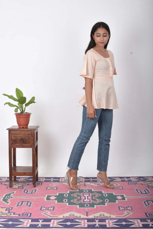 Urmul "Paipa" hand embroidered Maheshwari cotton top - Image 3