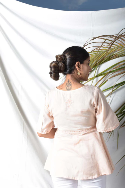 Urmul "Paipa" hand embroidered Maheshwari cotton top - Image 4