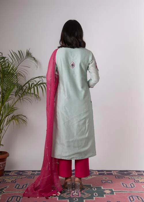 Urmul 'Rajnigandha'Hand Embroidered mint chanderi kurta . 2pc set (kurta and dupatta) - Image 3