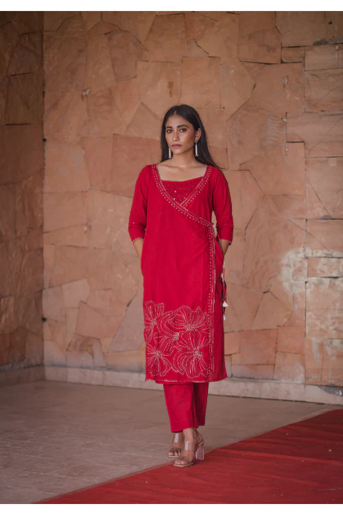 Urmul'Sayonee' Laal ishq Cotton wrap kurti (3pc kurta,sleeve and pant set ) - Image 4