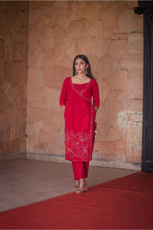 Urmul'Sayonee' Laal ishq Cotton wrap kurti (3pc kurta,sleeve and pant set ) - Image 5