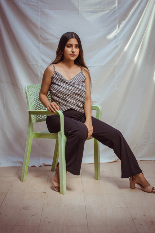 Urmul 'Yareakh' Handloom Embroidered Top. - Image 4