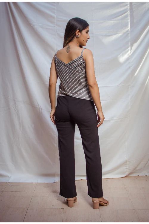 Urmul 'Yareakh' Handloom Embroidered Top. - Image 5