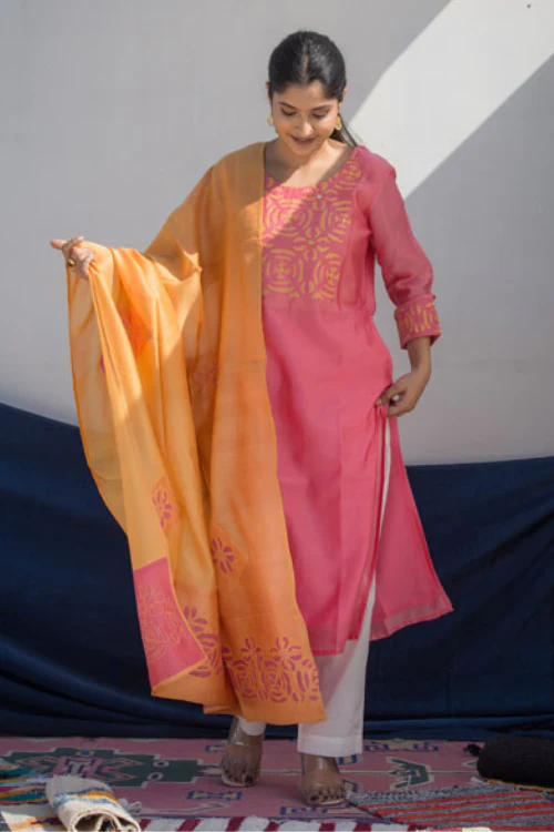 Urmul'Aakriti' Festive' Chanderi Kurti.(2Pc Kurta And Dupatta Set) - Image 3