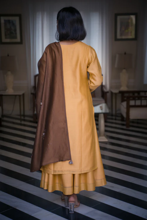 Urmul'Susan'Solasta chanderi kurta set. (3pc kurta,pant and dupatta set ) - Image 5