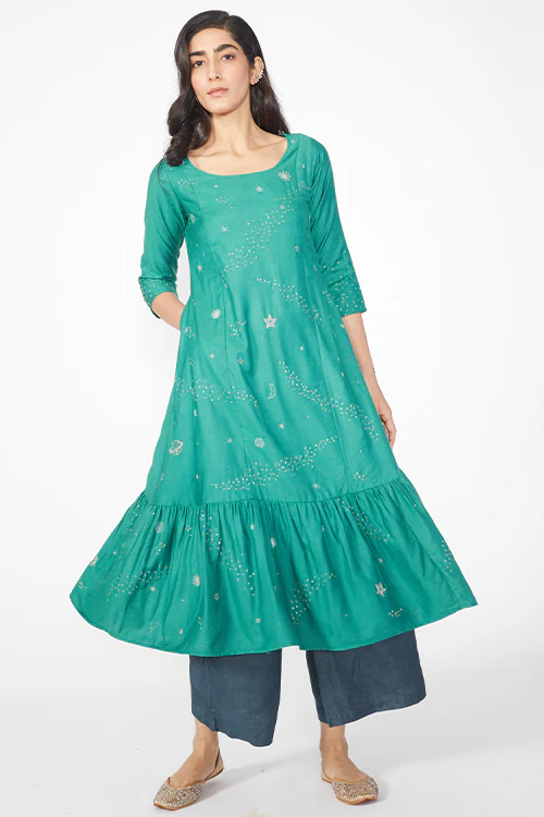 Okhai 'Utopia' Embroidered Kurta Pant Dupatta Set - Image 5