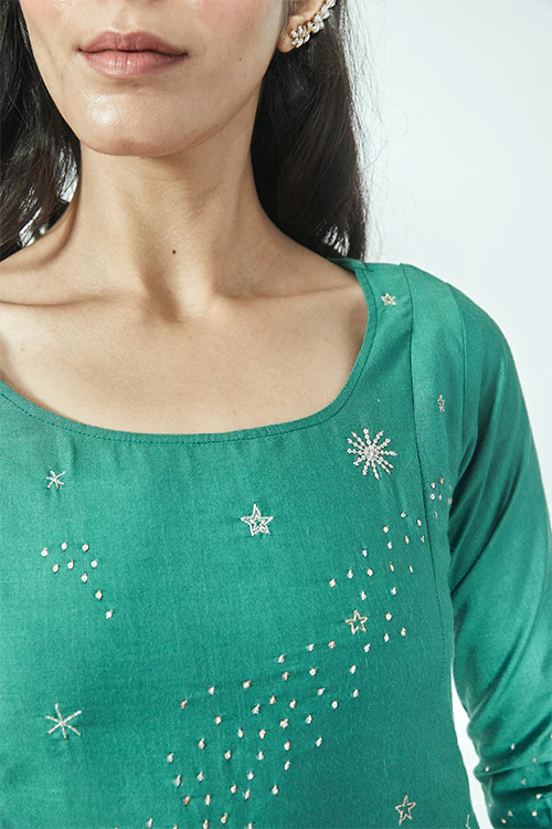 Okhai 'Utopia' Embroidered Kurta Pant Dupatta Set - Image 6