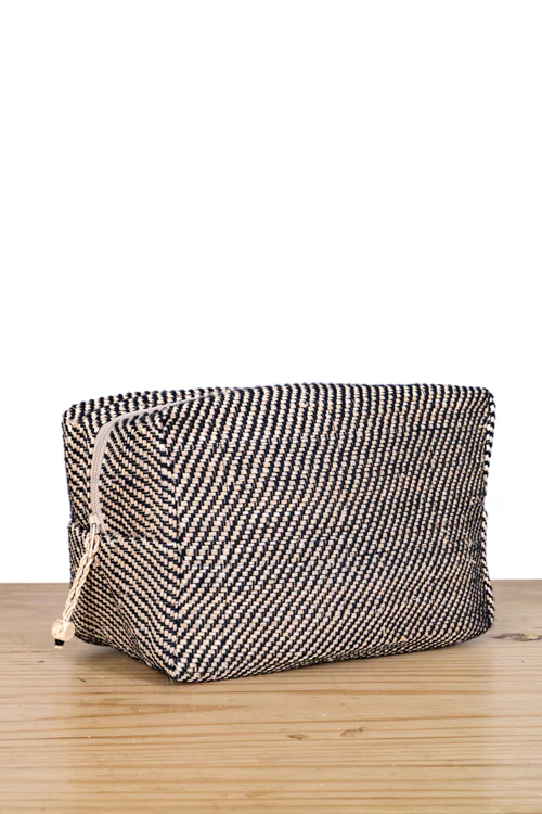 Veni Hand-Woven Wide Pouch - Image 2
