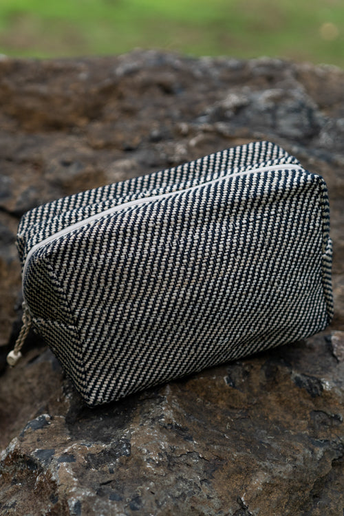 Veni Hand-Woven Wide Pouch - Image 4