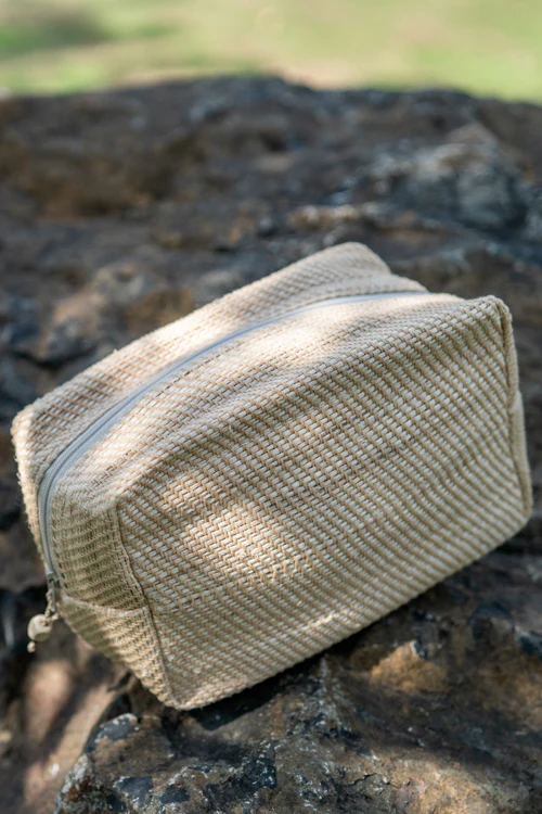 Veni Hand-Woven Wide Pouch - Image 8