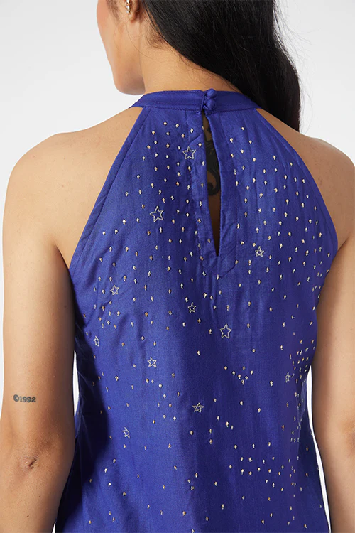Okhai 'Venus' Embroidered Kurta Pant Dupatta Set - Image 4
