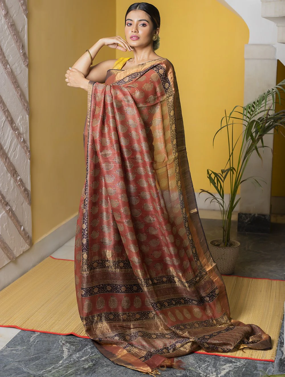 TICH Festive & Exclusive Tassar Silk Bagru Saree (With Blouse Piece) - Warm Red, Beige & Dull Gold - Image 3