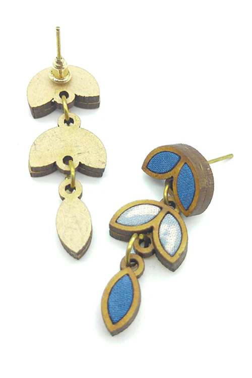 WHE Bloom Leaf Motif Repurposed Wood Fabric and Indigo White Dangler - Image 3