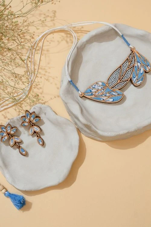 WHE Blue Bloom Leaf Motif Repurposed Fabric And Wood Necklace - Image 4