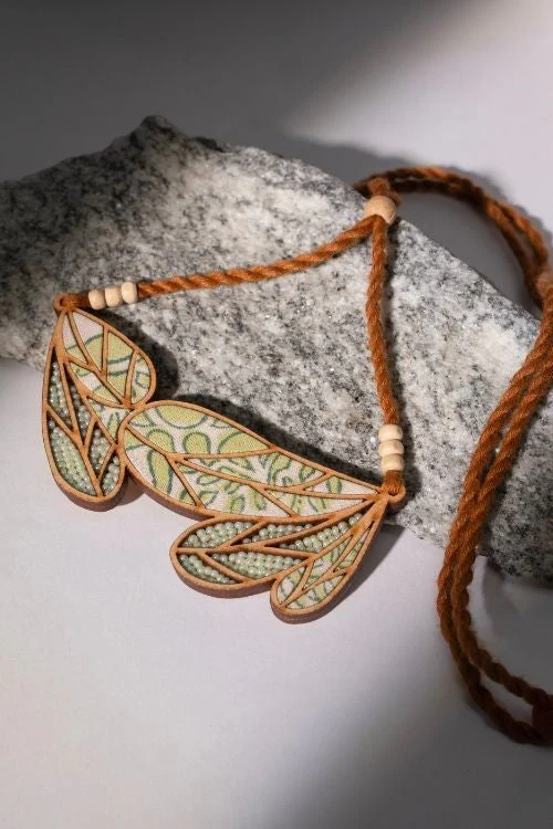 WHE Green Bloom Leaf Motif Repurposed Fabric And Wood Necklace - Image 5