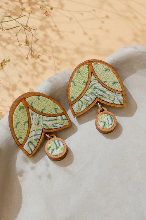 WHE Green Bloom Repurposed Fabric And Wood Studs - Image 2