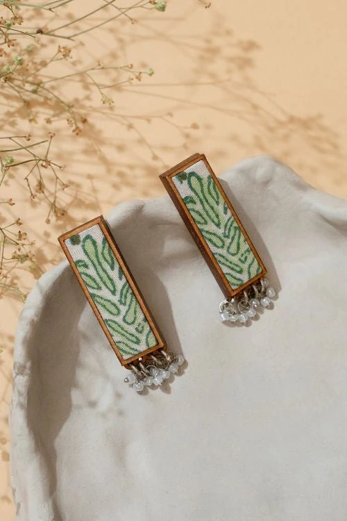WHE Green Repurposed Fabric And Wood Studs - Image 5