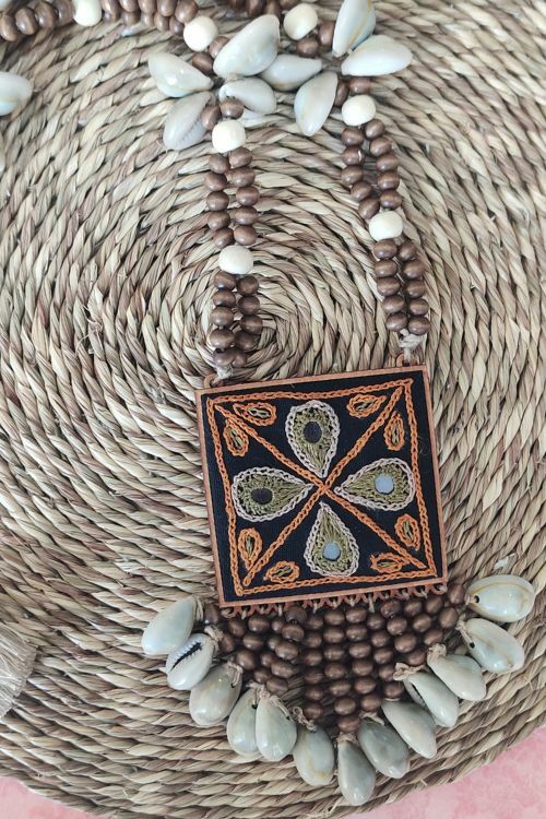 WHE Hand Embroidered Green Pendant Necklace With Cowry String - Image 2