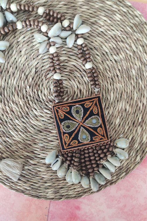 WHE Hand Embroidered Green Pendant Necklace With Cowry String - Image 3