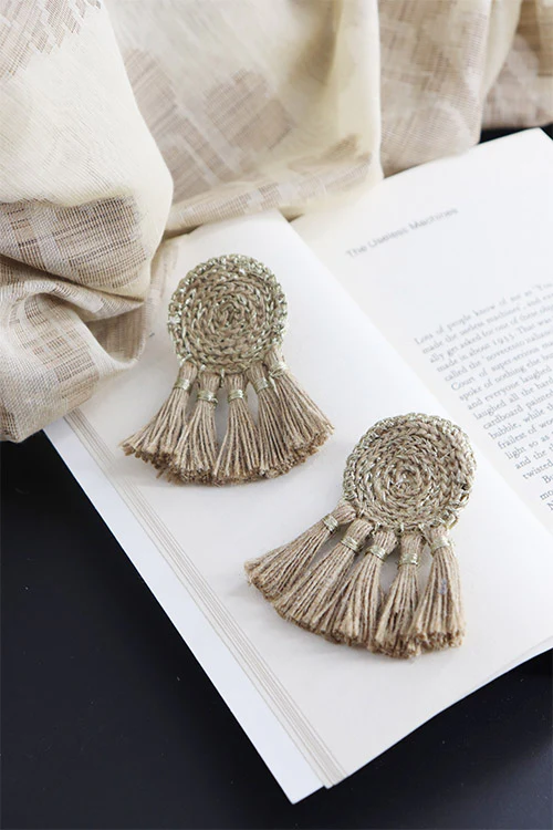 Whe Jute Tassel Earring - Image 4