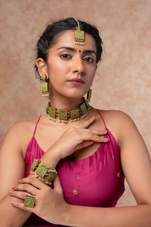 WHE Kantha Green Repurposed Silk Fabric And Wood Necklace - Image 3