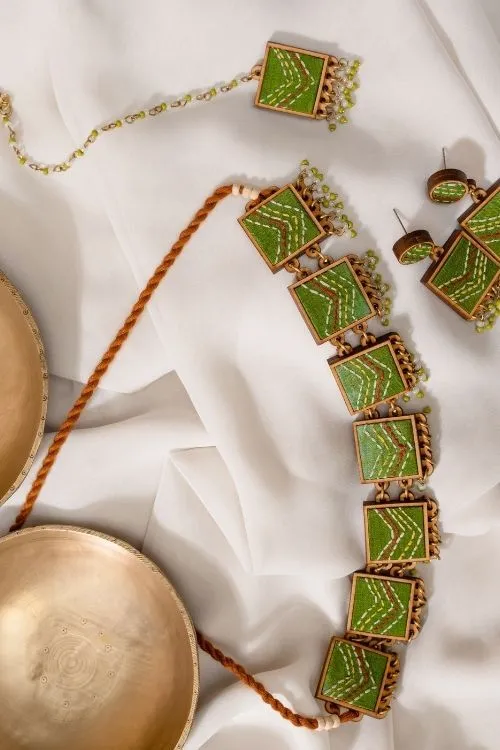 WHE Kantha Green Repurposed Silk Fabric And Wood Necklace - Image 4
