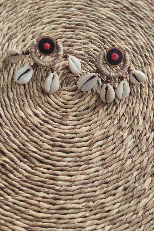 WHE Minimal Cowry Jute Earring With Red Hand Embroidery
