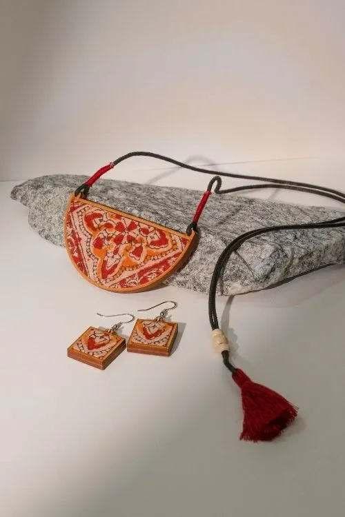 WHE Red Repurposed Kalamkari Fabric And Repurposed Wood Pendant - Image 4