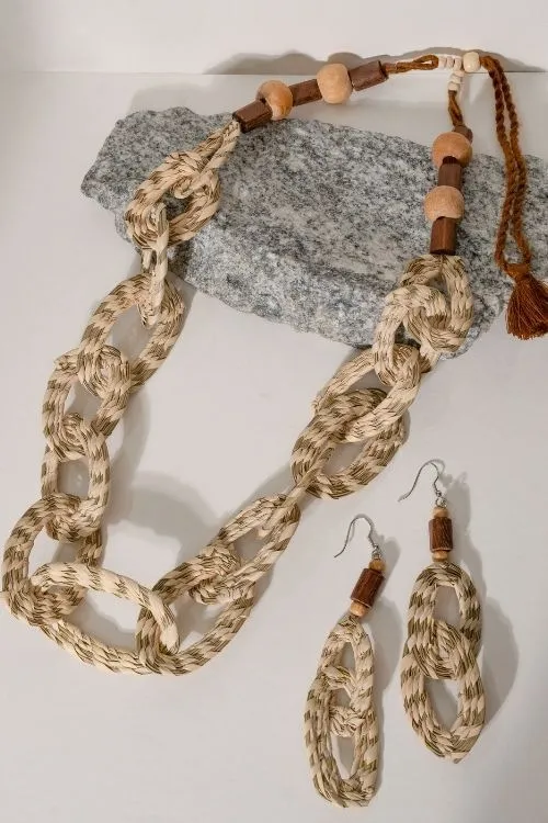 WHE Sabai Grass Handweaving Loop Necklace - Image 4