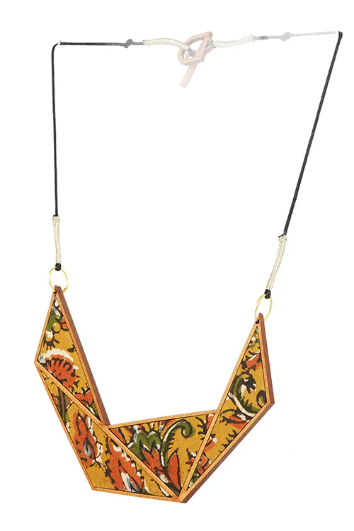 Whebyabira Connecting Triangle Kalamkari Mdf Necklace - Image 5