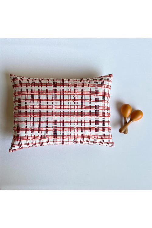 Whitewater Kids Organic Gift Set - Manjha Print Kapok Pillow With Maracas - Image 3
