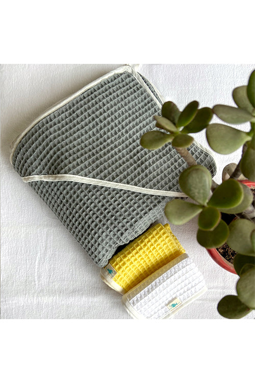 Whitewater Kids Organic Waffle Hooded Towel Set - Grey - Image 4
